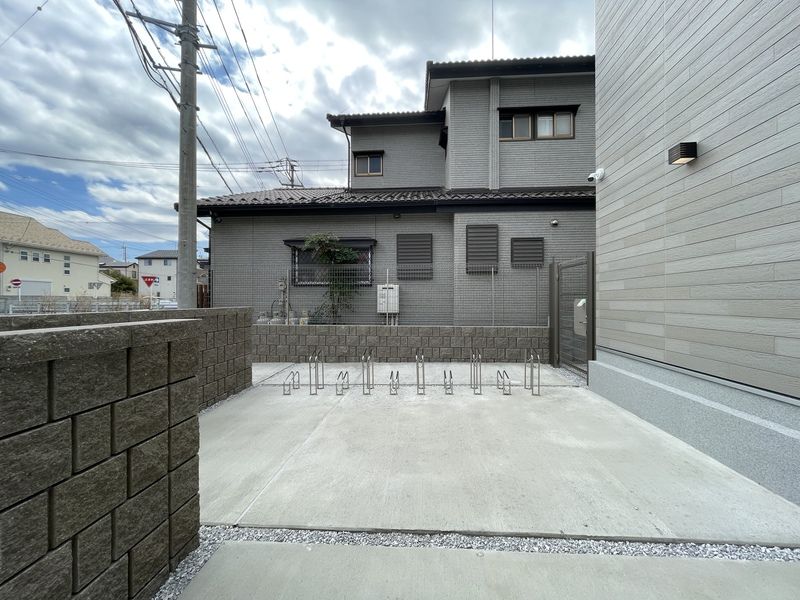 リブリ・メルシャン南町 駐車場