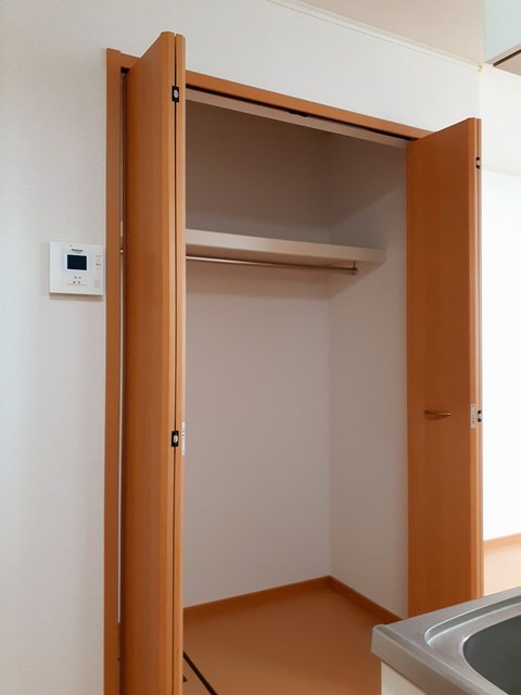 プラテリーアＢ 収納
