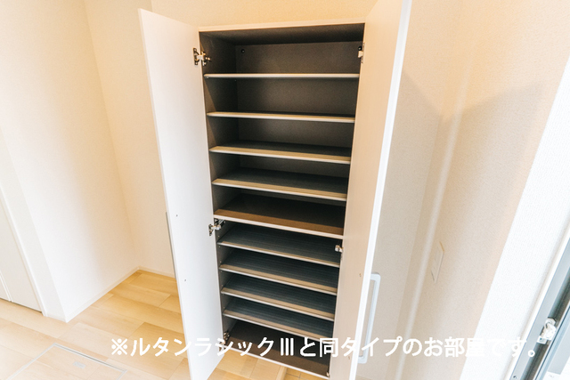 ヒカルサ熊谷石原サウス 収納