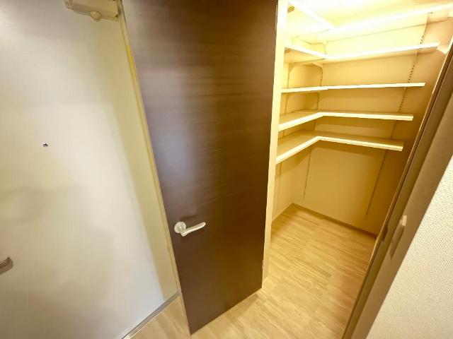 パーシモンズ　テラス 収納