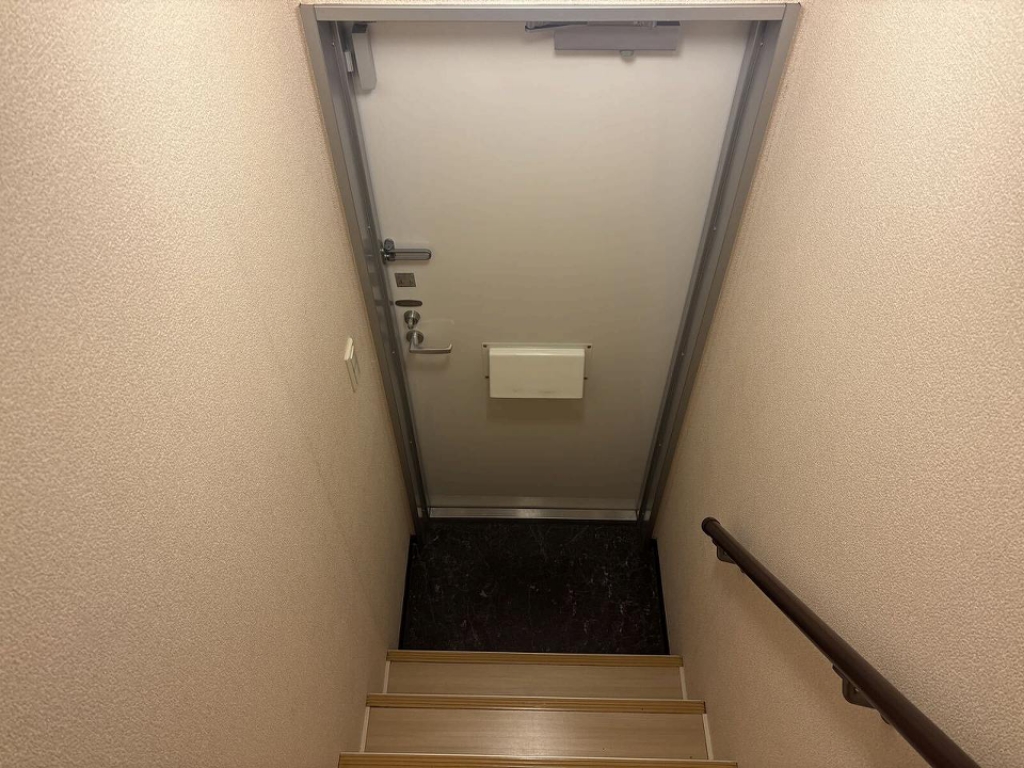 レオネクストシャイン 玄関