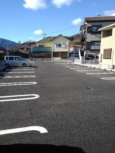 モンテルシールⅡＢ 駐車場