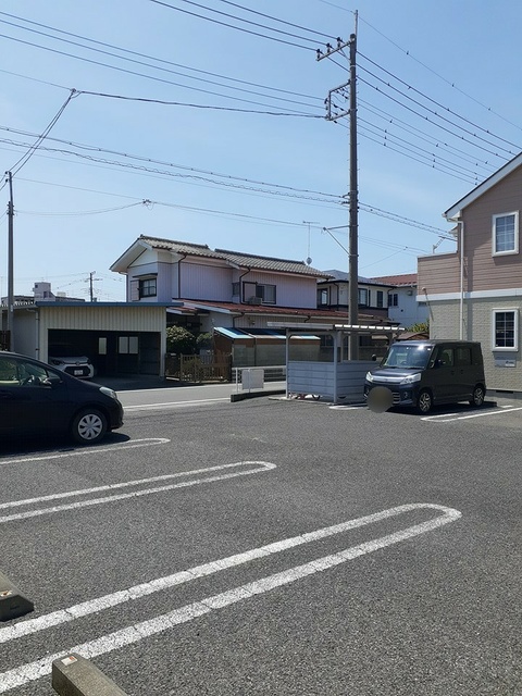 フレーシアＡ 駐車場