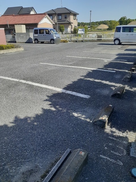 エピナール　Ａ 駐車場
