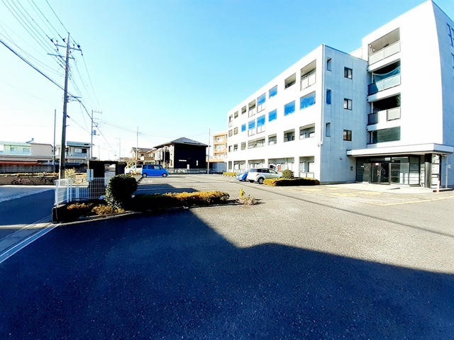 クリスタルＫＵＭＡＧＡＹＡ－Ｂ 駐車場