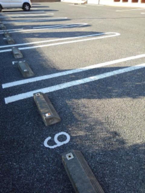 メゾン　グラースⅡ 駐車場