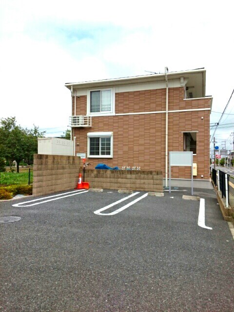カーサ・イリーデ 駐車場