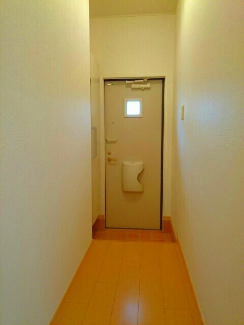 カーサ・イリーデ 玄関