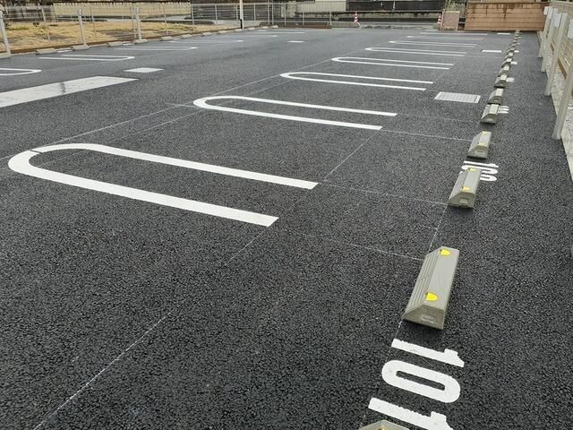 カーサ　ベントゥーラ 駐車場