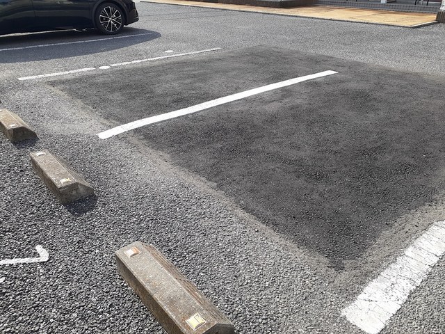 アリコヴェールＢ 駐車場