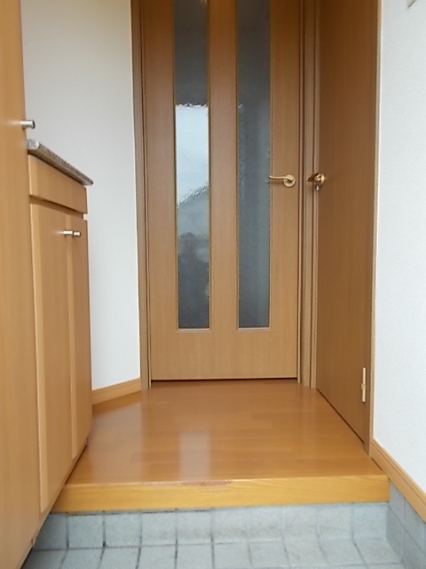 サンクレスト東野 玄関