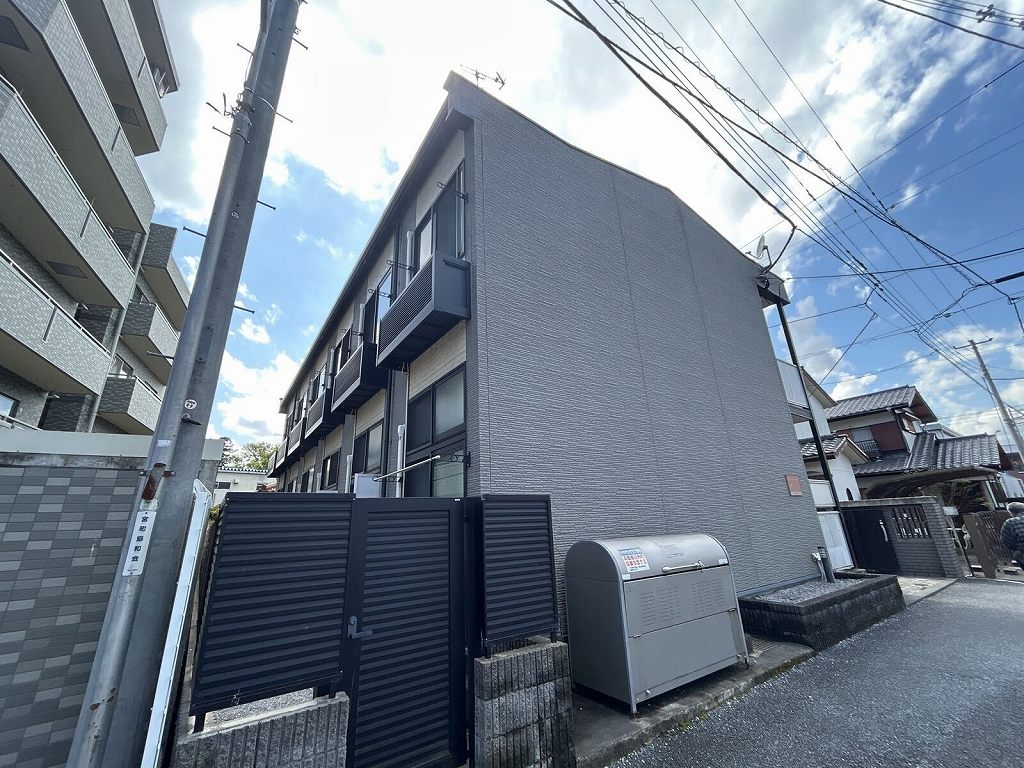 レオパレス楠 外観