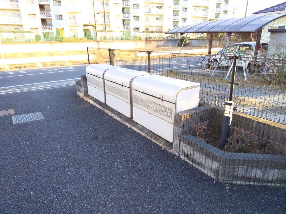レオパレスサンクワイエット松山 その他