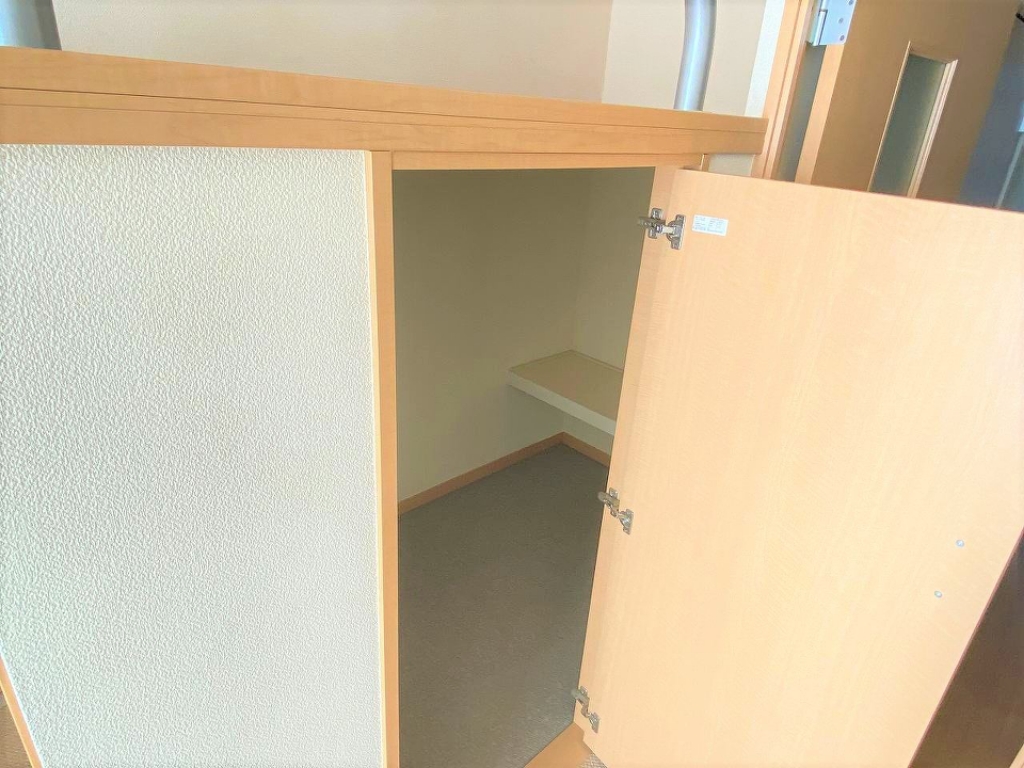 レオパレスサンクワイエット松山 その他