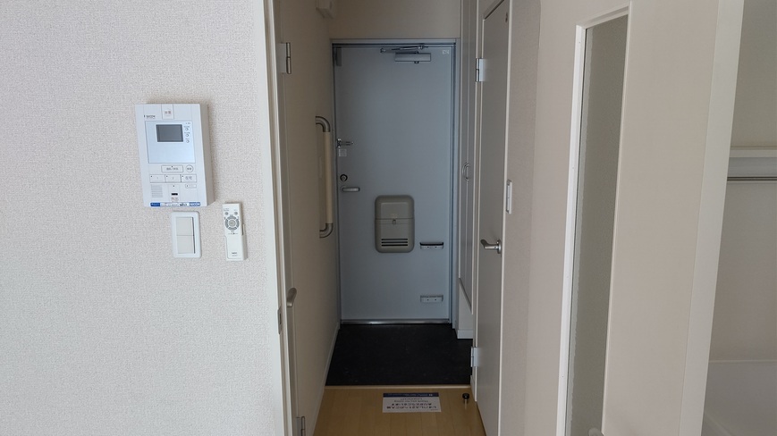 レオネクストハピネス 玄関