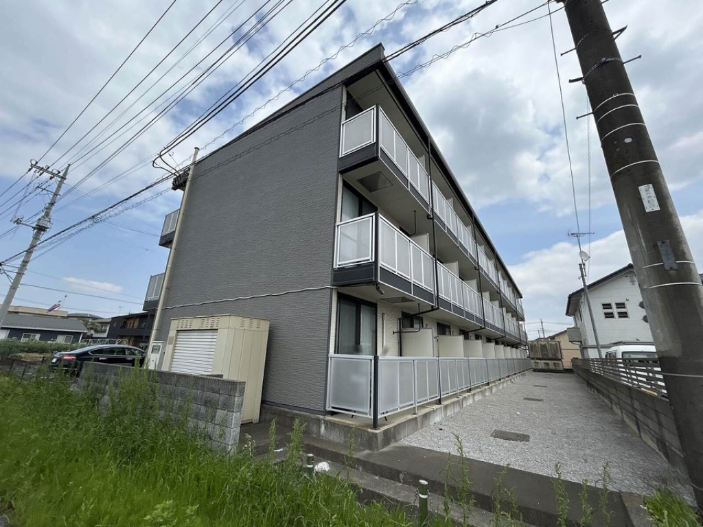 レオパレスヨネザワ 外観