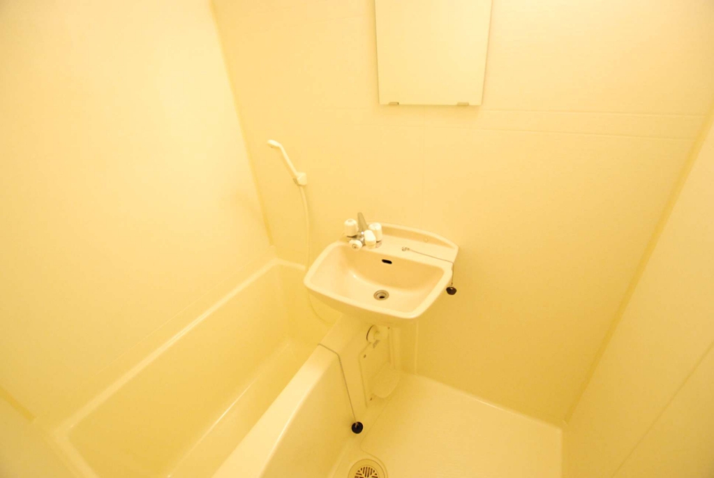 レオパレスエスベランス 風呂画像