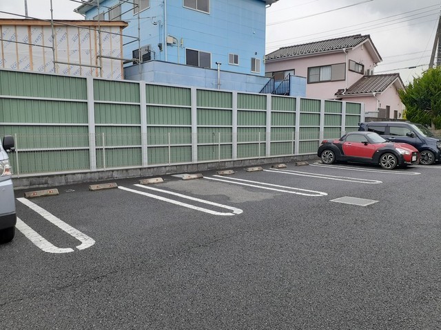 シーマ・コート　本郷 駐車場