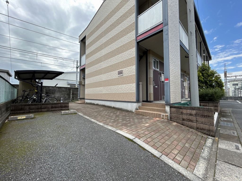 レオパレスラフィーニア その他