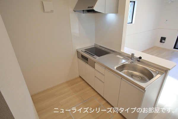 ヒカルサ深谷ウエスト キッチン