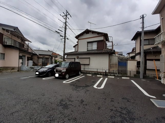 ベル・アルモニー 駐車場