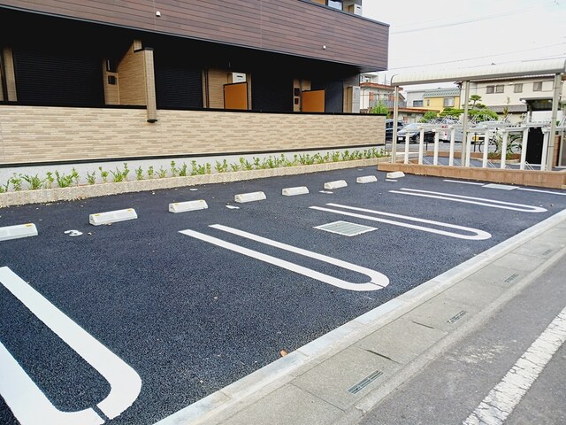 ヒカルサ北坂戸 駐車場