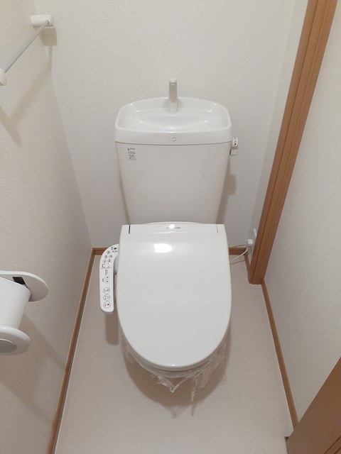 メゾン・アンジェリーク トイレ