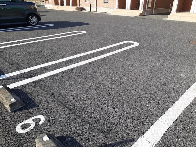 セレノ・カーサ・Ｓ　Ⅱ 駐車場