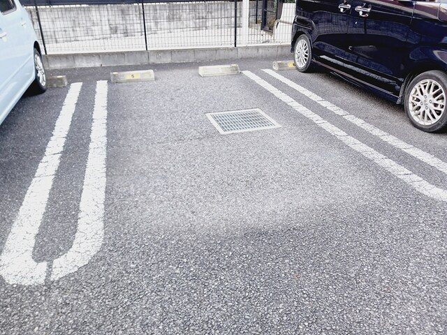 フェリークス 駐車場