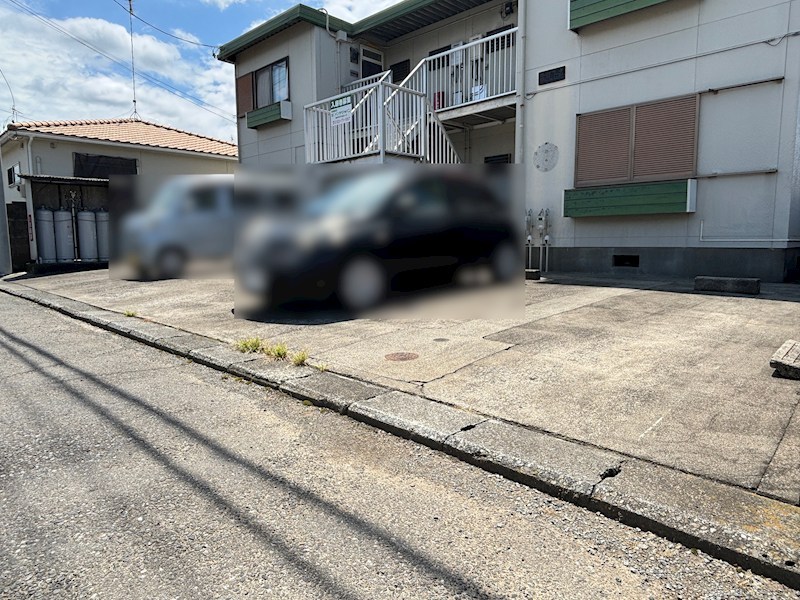 霜田コーポ 駐車場