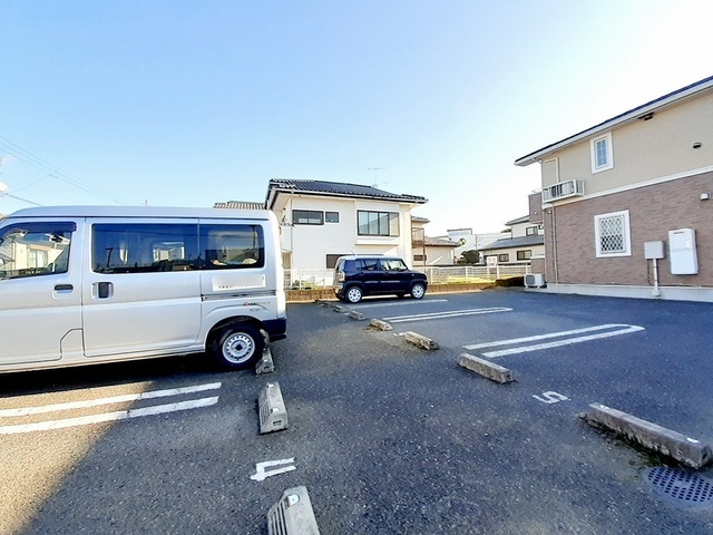 アウローラ 駐車場