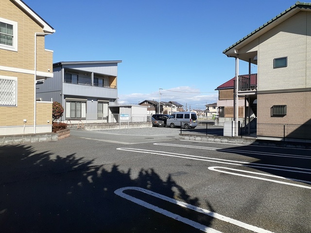 ジュネス 駐車場