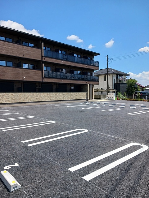 ヒカルサ深谷Ⅰ 駐車場