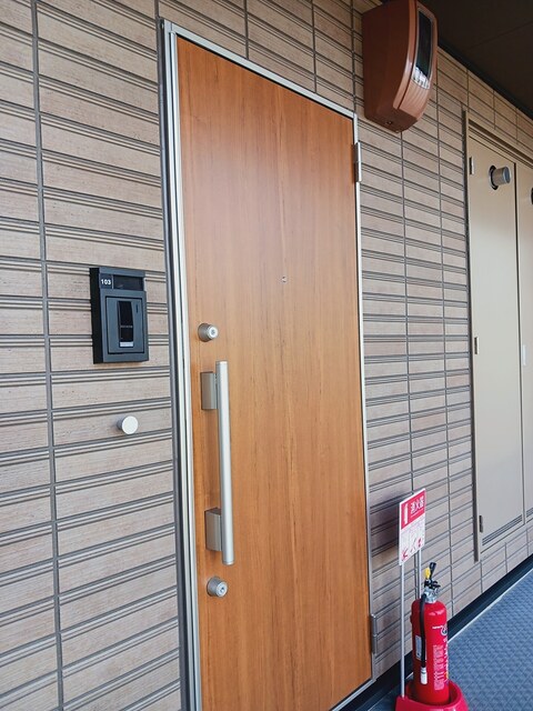 ヒカルサ深谷Ⅰ 玄関
