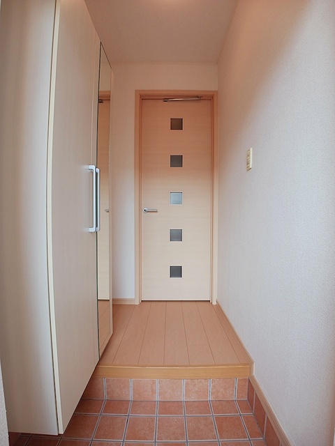 クラシオンＢ 玄関