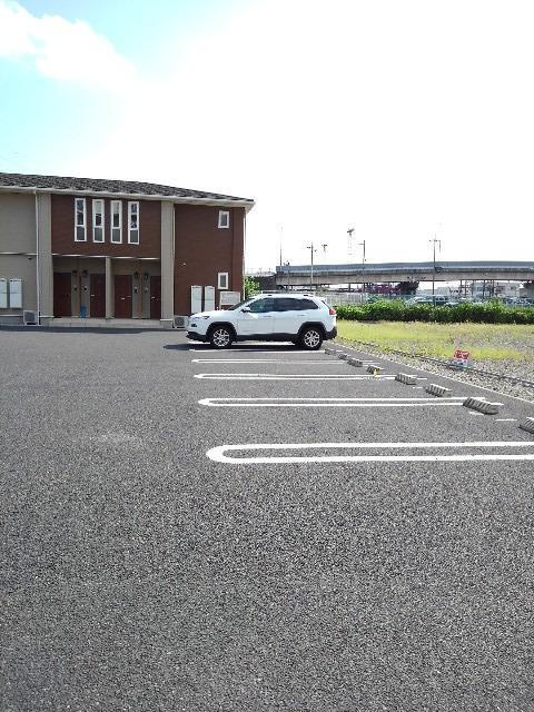 メゾン・アルモニー 駐車場