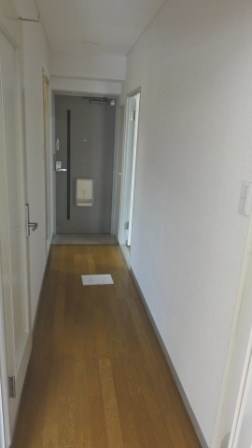 リヴェール谷塚  玄関