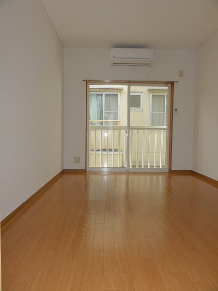 コーネル東大宮  リビング