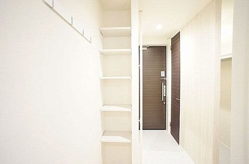 グランシャレ 玄関