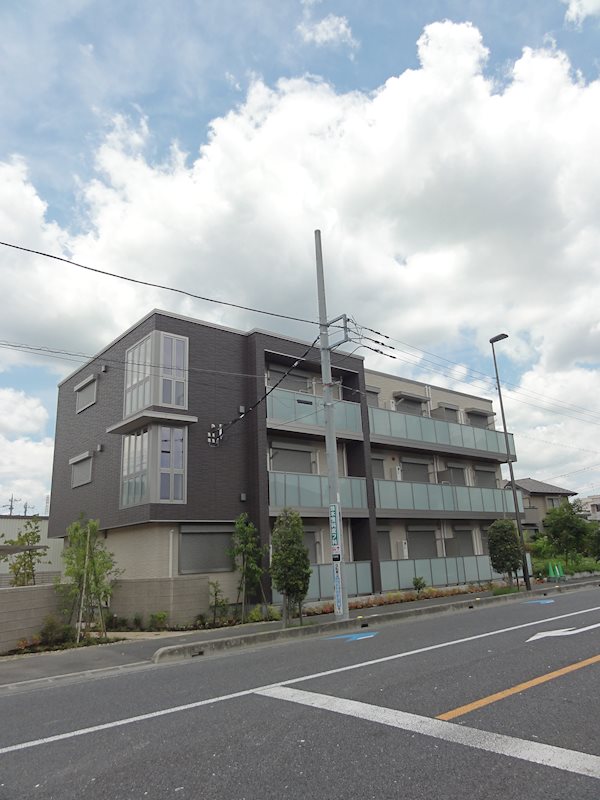 メゾンアプリコーゼ 302号室 外観