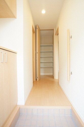 フォントデネージュⅢ 玄関