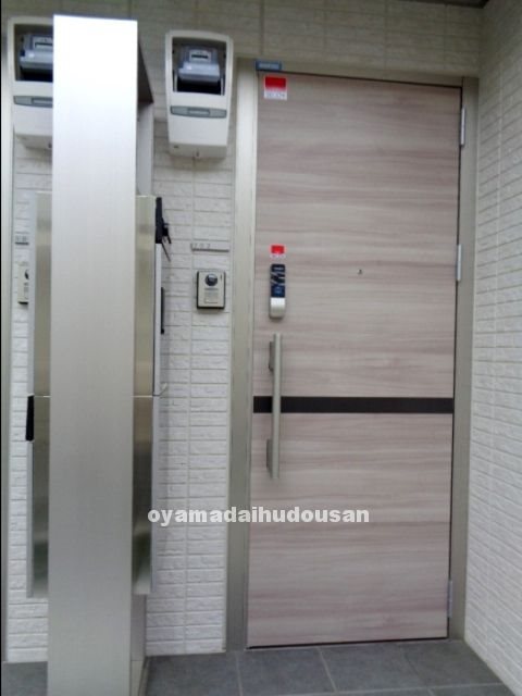 アンジュール等々力 玄関