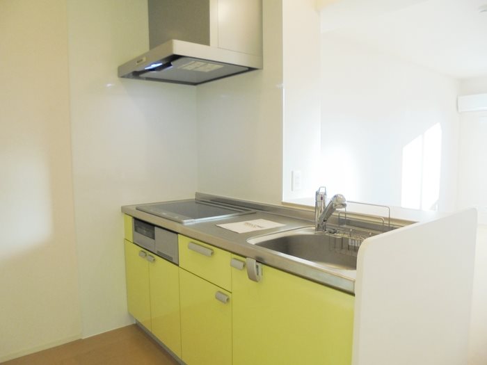 CRAPE MYRTLE 駒沢公園通り 玄関