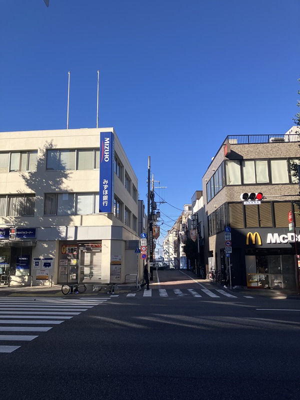 サットンプレイス梨花 商店街