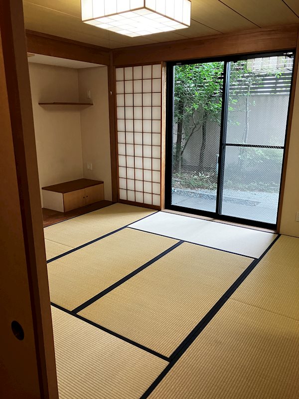 上京区真町貸家 ベランダ