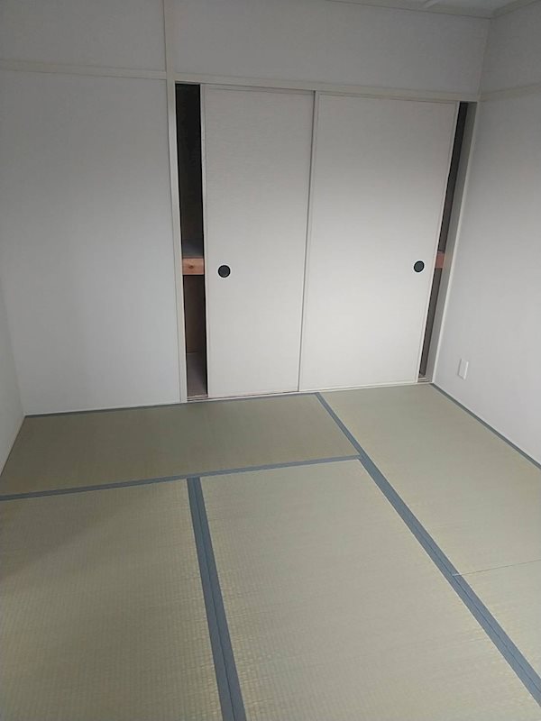 もみじビル ベッドルーム