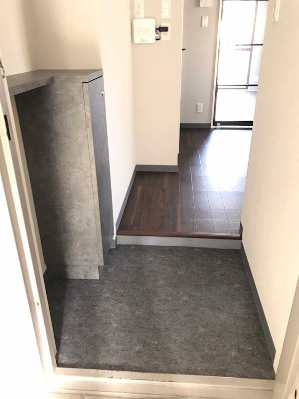 コーポサン 玄関