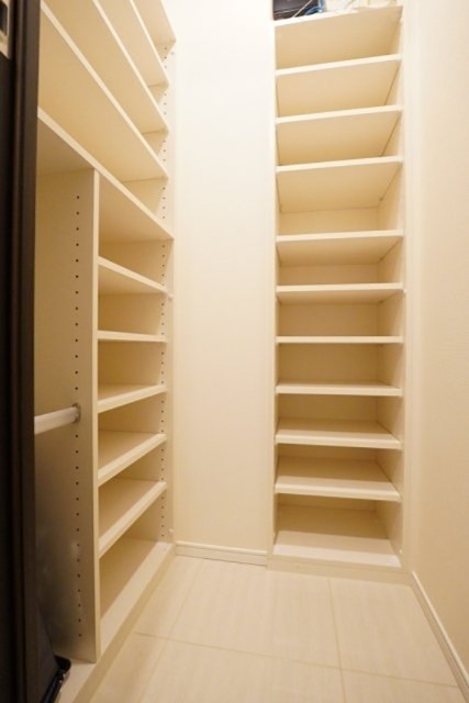 ドゥ・トゥール　イースト 収納