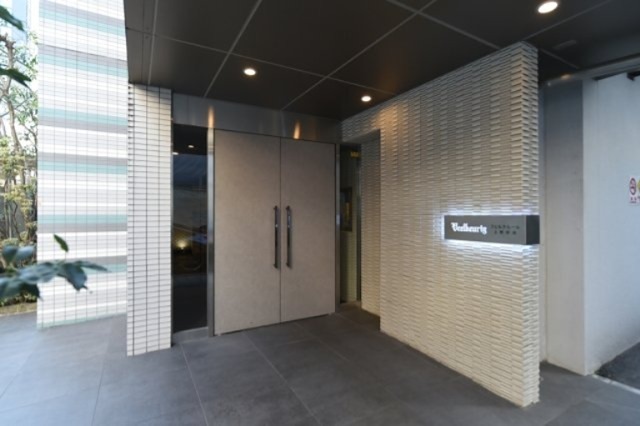 フェルクルール上野駅前 エントランス