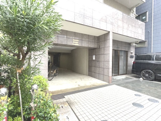 スカイコート浅草雷門 エントランス